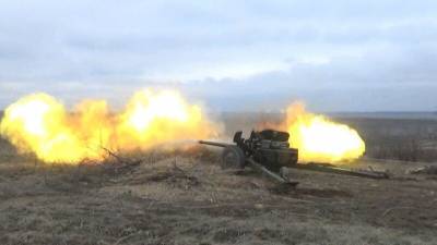 Украина перебрасывает войска и технику к линии фронта в Донбассе