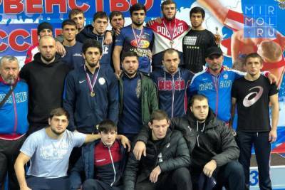 Сборная Дагестана по вольной борьбе завоевала девять наград на первенстве России
