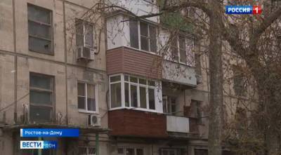 Жители ростовской пятиэтажки оказались под угрозой выселения из-за трещины в подъезде