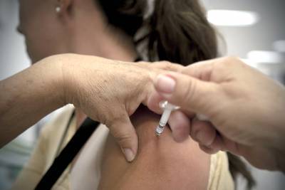 "Решающий этап": названы сроки начала вакцинации от COVID-19 в регионах