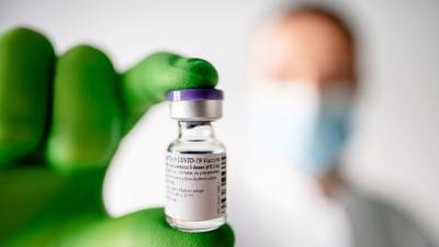 Бахрейн вторым в мире одобрил вакцину Pfizer