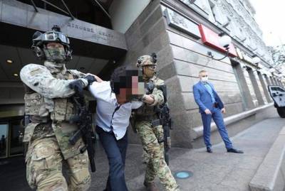 В Киеве суд отправил в психбольницу иностранца, угрожавшего взорвать банк в "Леонардо"