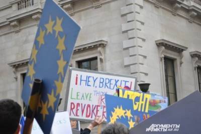 ЕС и Великобритания приостановили консультации по Brexit
