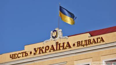 Украина не будет ужесточать карантин перед новогодними праздниками