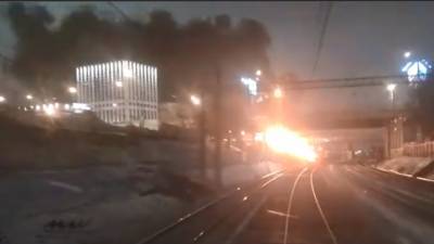 Пожар на станции Москворечье сняли на видео машинисты