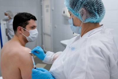 Россиянам предложили давать отгул после вакцинации от коронавируса