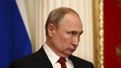 Путин готовит россиян к ограничению Интернета: "Должны заранее купировать"