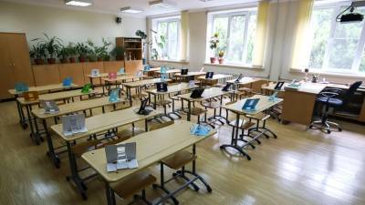 Число ушедших на карантин российских школ увеличилось до 79