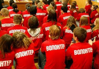 Александр Дрозденко поздравил волонтеров Ленобласти с Днем добровольца