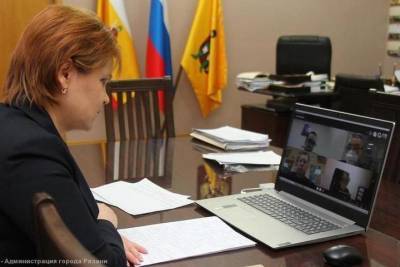 Мэр Рязани рассмотрела обращения горожан в режиме онлайн