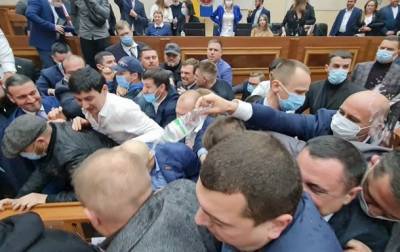 Депутаты с трудом избрали главу Одесского облсовета