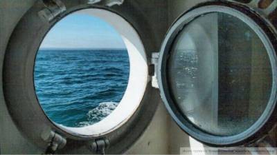 Теплоход с 14 моряками сел на мель под Астраханью по пути в Иран