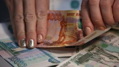 Мошенник вымогал 30 миллионов рублей у жены арестованного экс-банкира