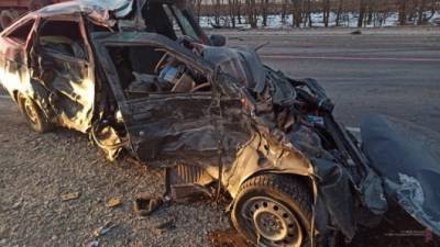 Водитель ВАЗа погиб в ДТП в Волгоградской области