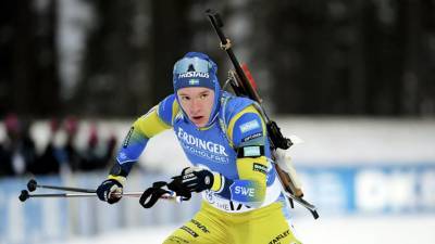 Шведский биатлонист Самуэльссон победил в пасьюте на втором этапе Кубка мира