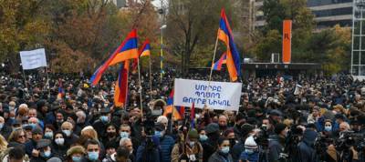 Протестующие направились на дачу премьера Армении