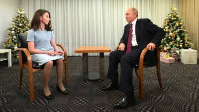 Путин пообщался с Региной Парпиевой, мечту которой исполнил в 2018 году