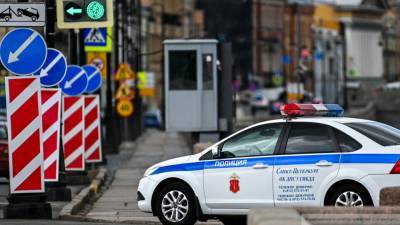 Нетрезвый петербуржец попал под колеса иномарки на Невском проспекте