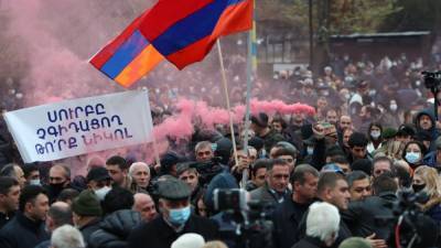 В Ереване продолжаются протесты: митингующие поставили Пашиняну ультиматум – видео
