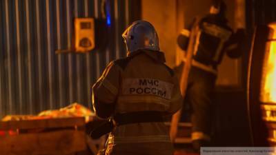 Пожарные ликвидировали крупное возгорание на фабрике мебели в Тольятти