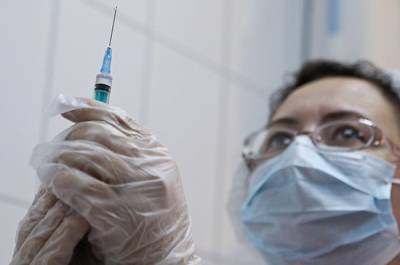 Минздрав назвал предельную отпускную цену вакцины от COVID-19