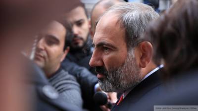 Армянская оппозиция требует отставки Пашиняна из-за Карабаха