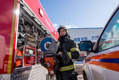 Петр Бирюков поздравил добровольных пожарных и спасателей столицы