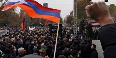 В Ереване митингует оппозиция — требуют отставки Пашиняна