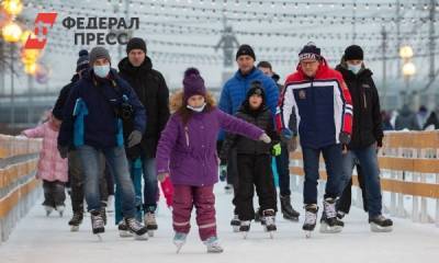 В Челябинске открылся каток среди аллей