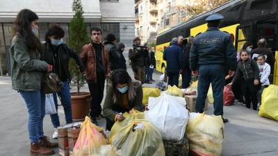 Более 1,3 тысячи беженцев вернулись в Степанакерт 5 декабря