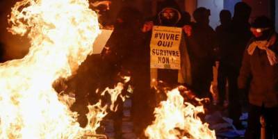 Поджоги, беспорядки, десятки задержанных. В Париже прошли новые акции протеста