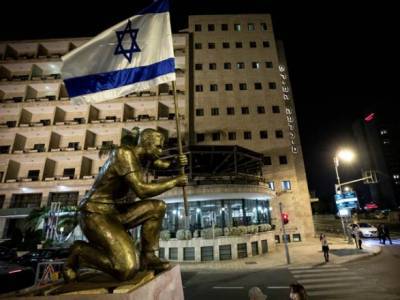 В Израиле снесли памятник протестов против Нетаньяху