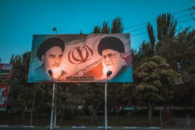 Иранский журналист: резко ухудшилось состояние здоровья аятоллы Хаменаи
