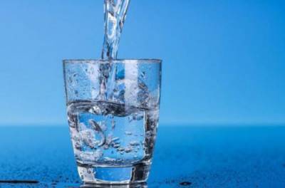 Какую воду медики не советуют пить по утрам