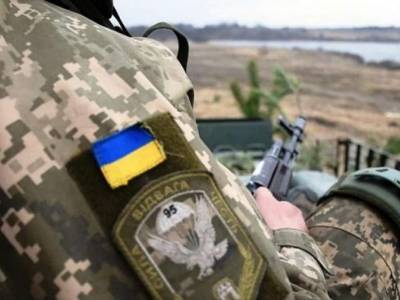На Донбассе боевики снова обстреливали украинских военных