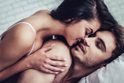 Сексолог рекомендует заниматься любовью для укрепления иммунитета