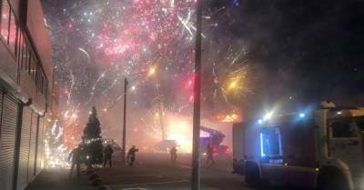 Салют круче, чем в Новогоднюю ночь: в России горел склад с фейерверками (ФОТО, ВИДЕО)