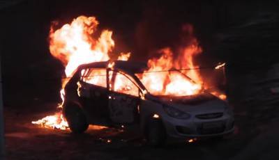 Припаркованный автомобиль взорвался под Киевом: есть вероятность подрыва