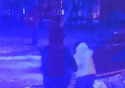 В Москве полицейский ранил из оружия несовершеннолетнюю