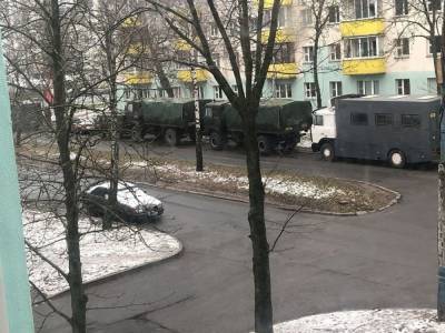 Марш воли в Беларуси: В центр Минска силовики стянули водометы, автозаки и броневики