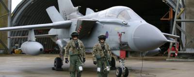 Британия намерена использовать военную авиацию для доставки вакцин от COVID-19