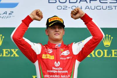 Мик Шумахер стал чемпионом Формулы-2