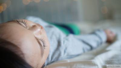 Ученые выяснили, почему человек засыпает от укачивания