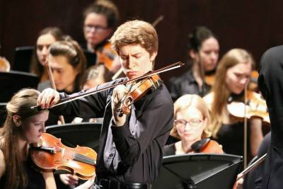 День рождения «Таврического» оркестра и чиновница, попавшаяся на растрате: главное в Ленобласти за 6 декабря