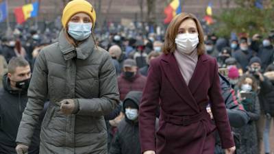 Демонстранты в Молдавии требуют отставки правительства и досрочных выборов