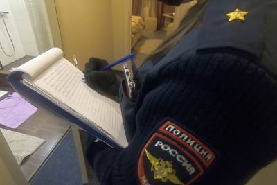Петербургские полицейские выселили бордель из дома на Савушкина
