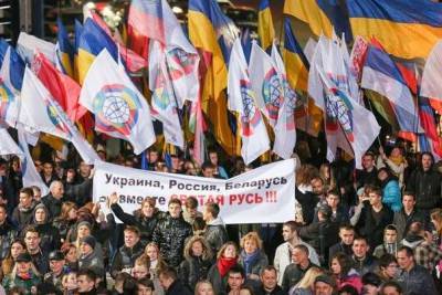 В Белоруссии призвали Украину «сбросить иго иностранных...
