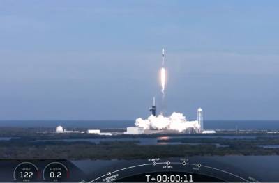 Ракета Falcon 9 стартовала во Флориде с кораблём Dragon с грузом для МКС