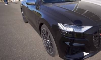 На дорогах Украины засветился кроссовер Audi с необычным номером: стоит целое состояние