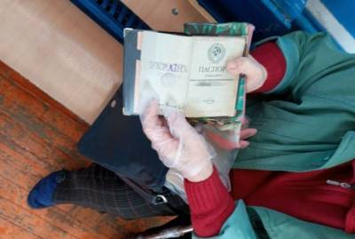 В Кривом Роге пенсионерка попыталась проголосовать за мэра по советскому паспорту